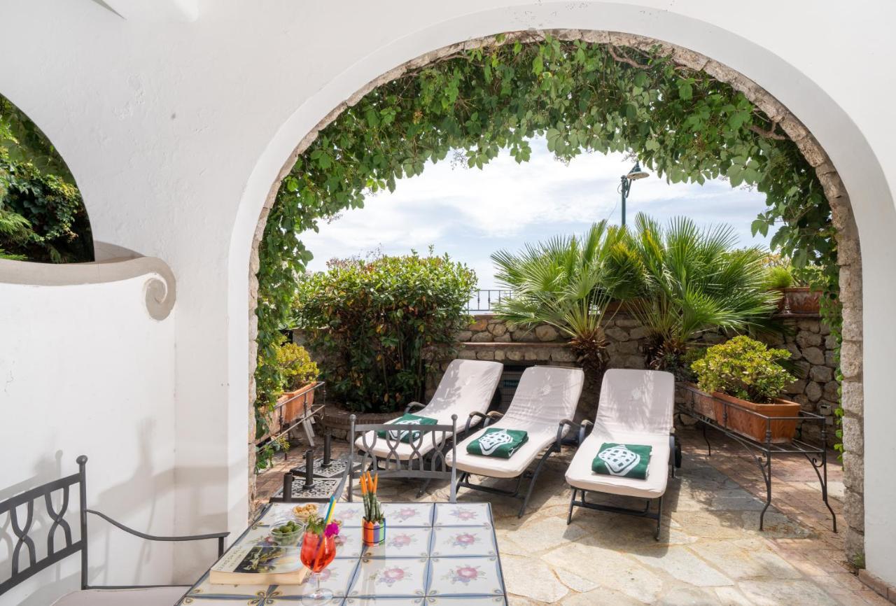 Sina Flora Hotel Capri Exterior photo