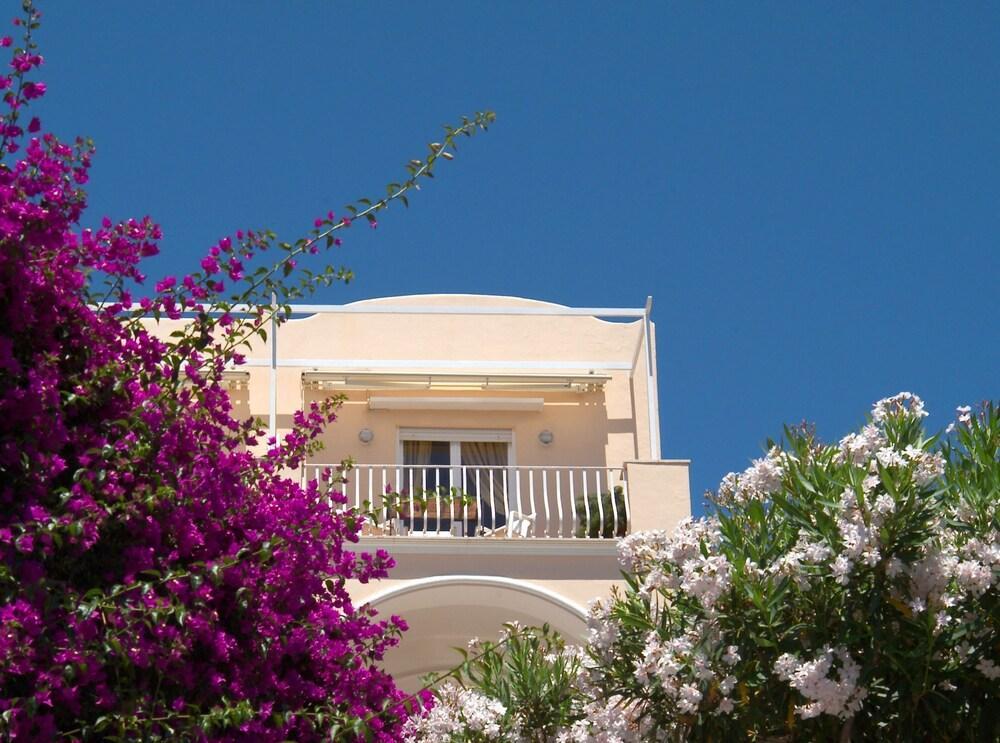Sina Flora Hotel Capri Exterior photo